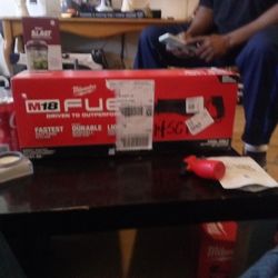Milwaukee M18 Cordless Sawz All