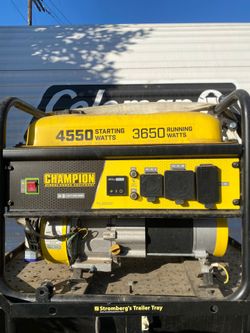 Champion 4550W / 3650W Portable Gas Generator