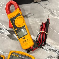 Fluke 334 Clamp Meter