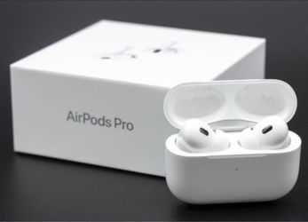 Apple AirPods Pro 3 with Charging Case