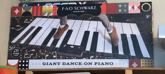 FAO Schwartz Dance On Piano - Brand New