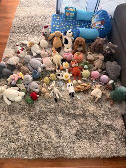 Large Lot of Stuffed Animal Plush Toys