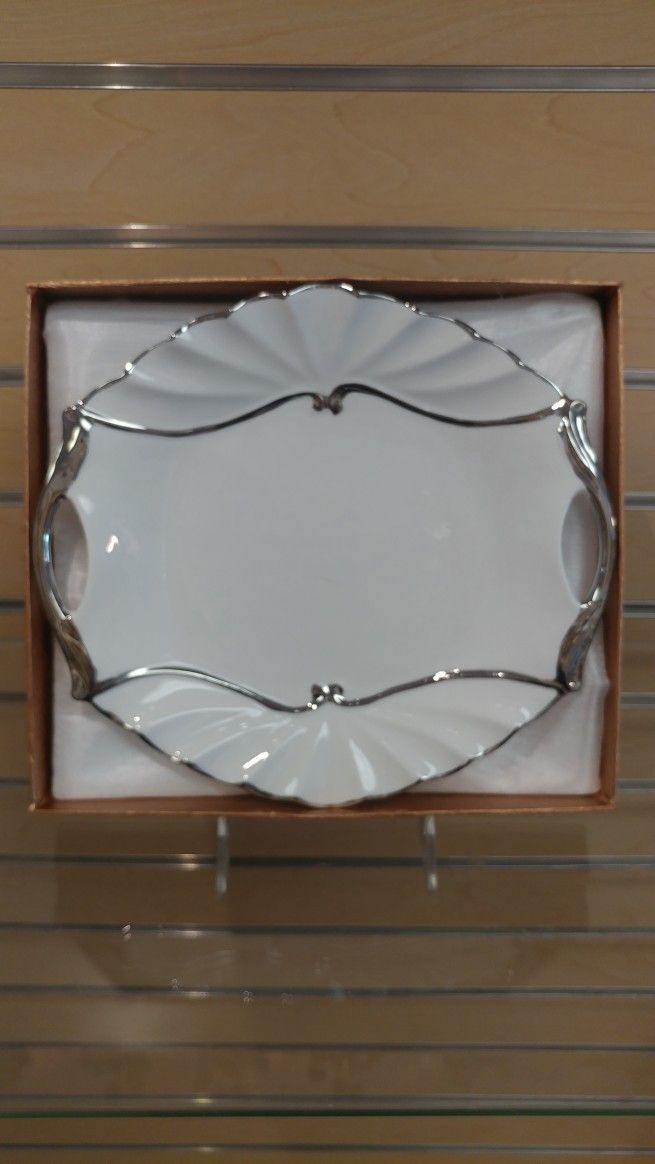Porcelain Platter / Plate / Tray, etc... White & Silver ( NEW ) dinnerware, Kitchenware, Dessert