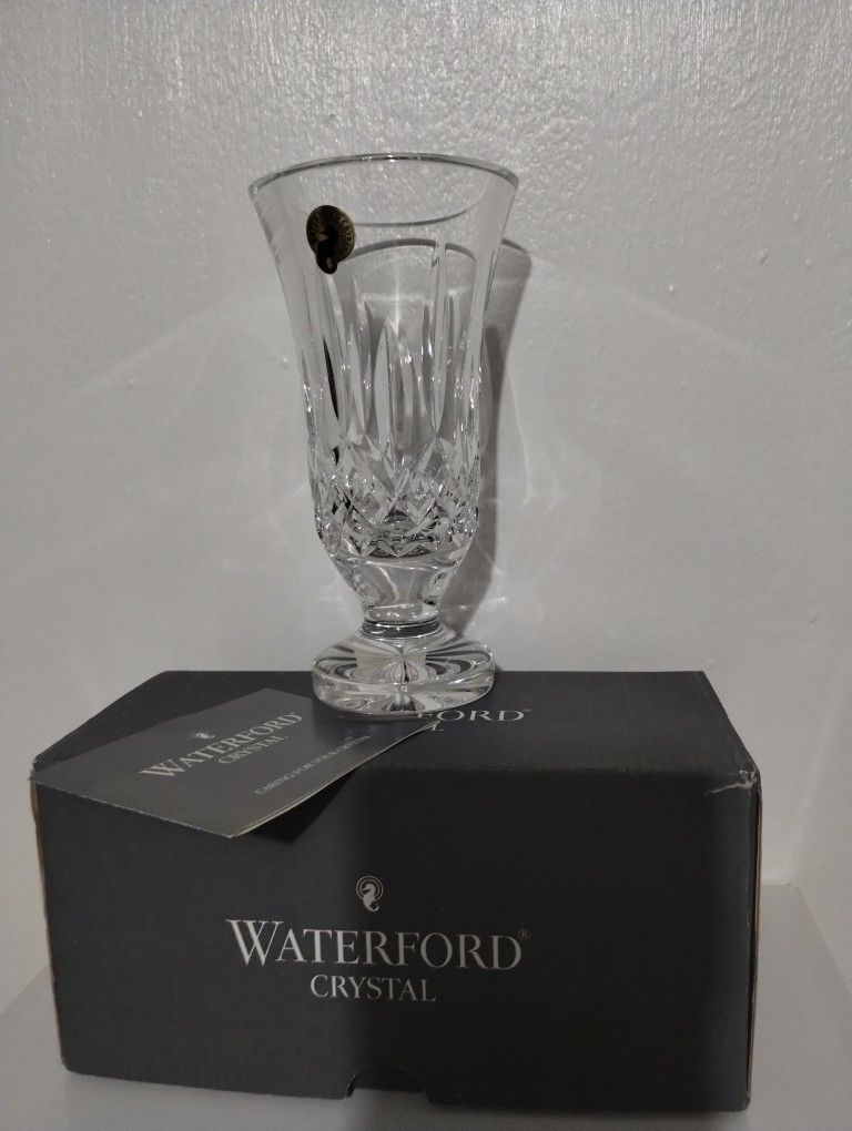 WATERFORD CRYSTAL VASE 7"×3.5"
