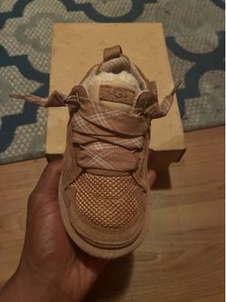 UGG Boots Lowmel