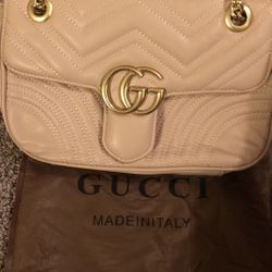 New purse. Perfect for Valentine’s Day ❤️