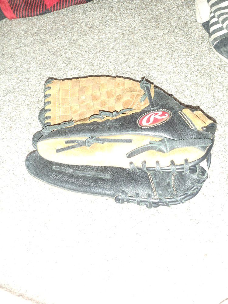 Left Handed Baseball Glove 