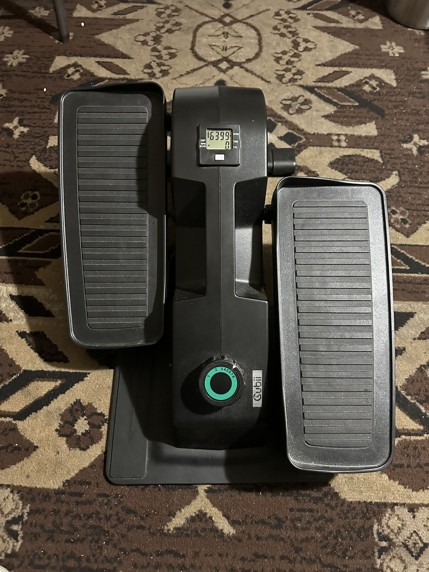 Exercise Sitting Down Bike In Excellent Condition By Cubii