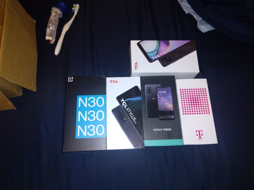 New METRO PHONES