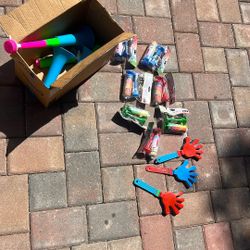 Cheering Noise Makers