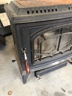 Waterford Ashling Wood Burning Stove for Sale in Easton, CT - OfferUp