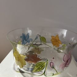 2 Salad Bowls And A Cheese Dome 