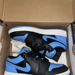 University Blue Air Jordan 1 Low Size 4.5Y