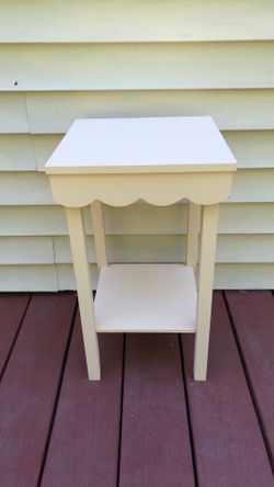 Small Table 16x16x27