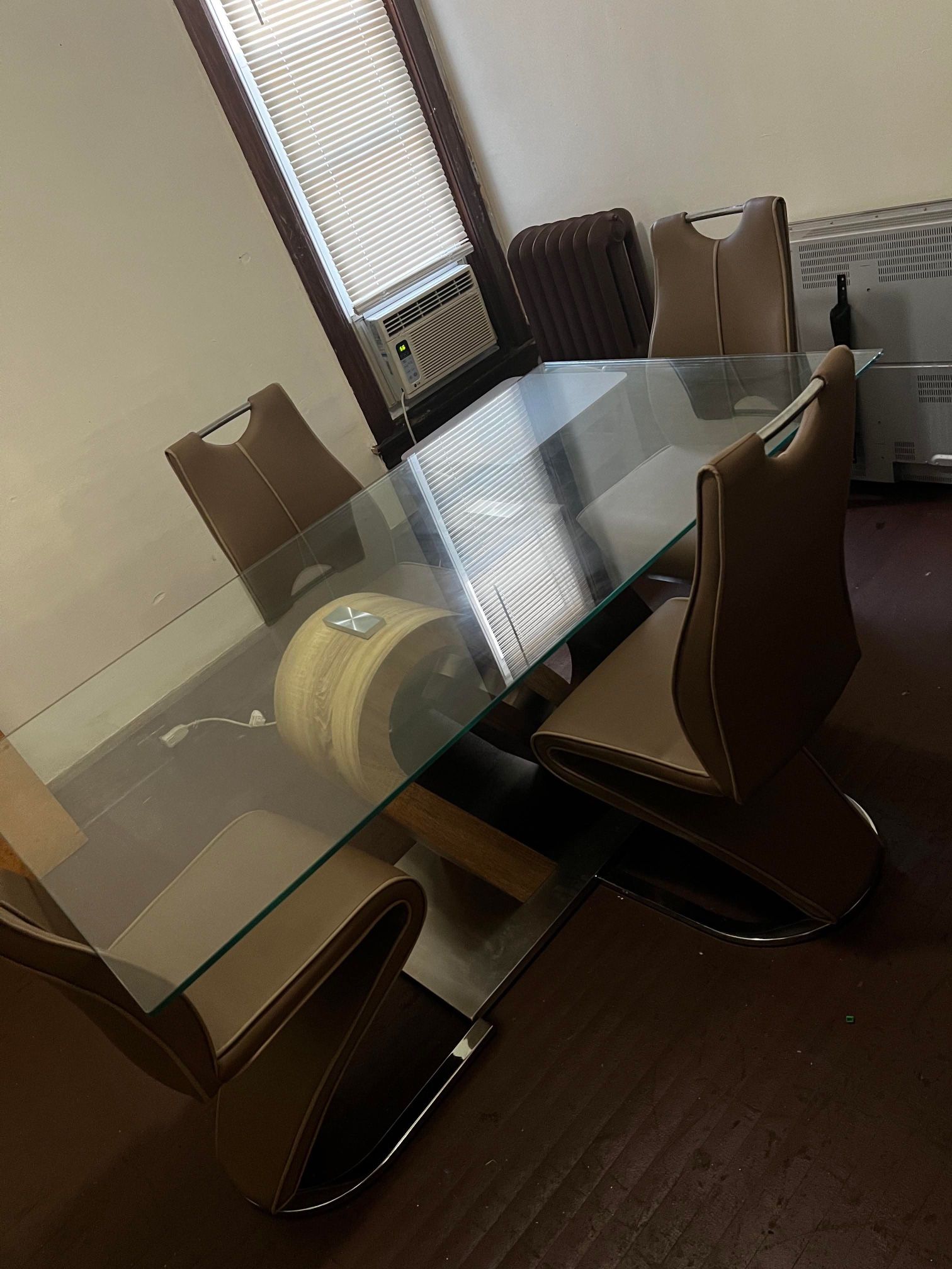 Allista Dining Table