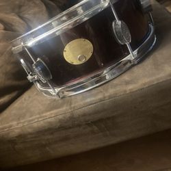 First Act Snare Drum 30$