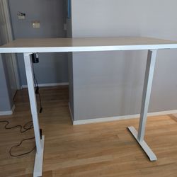 Standing Desk: FlexiSpot Height Adjustable Desktop 