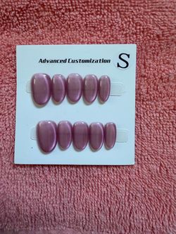 Press on nails