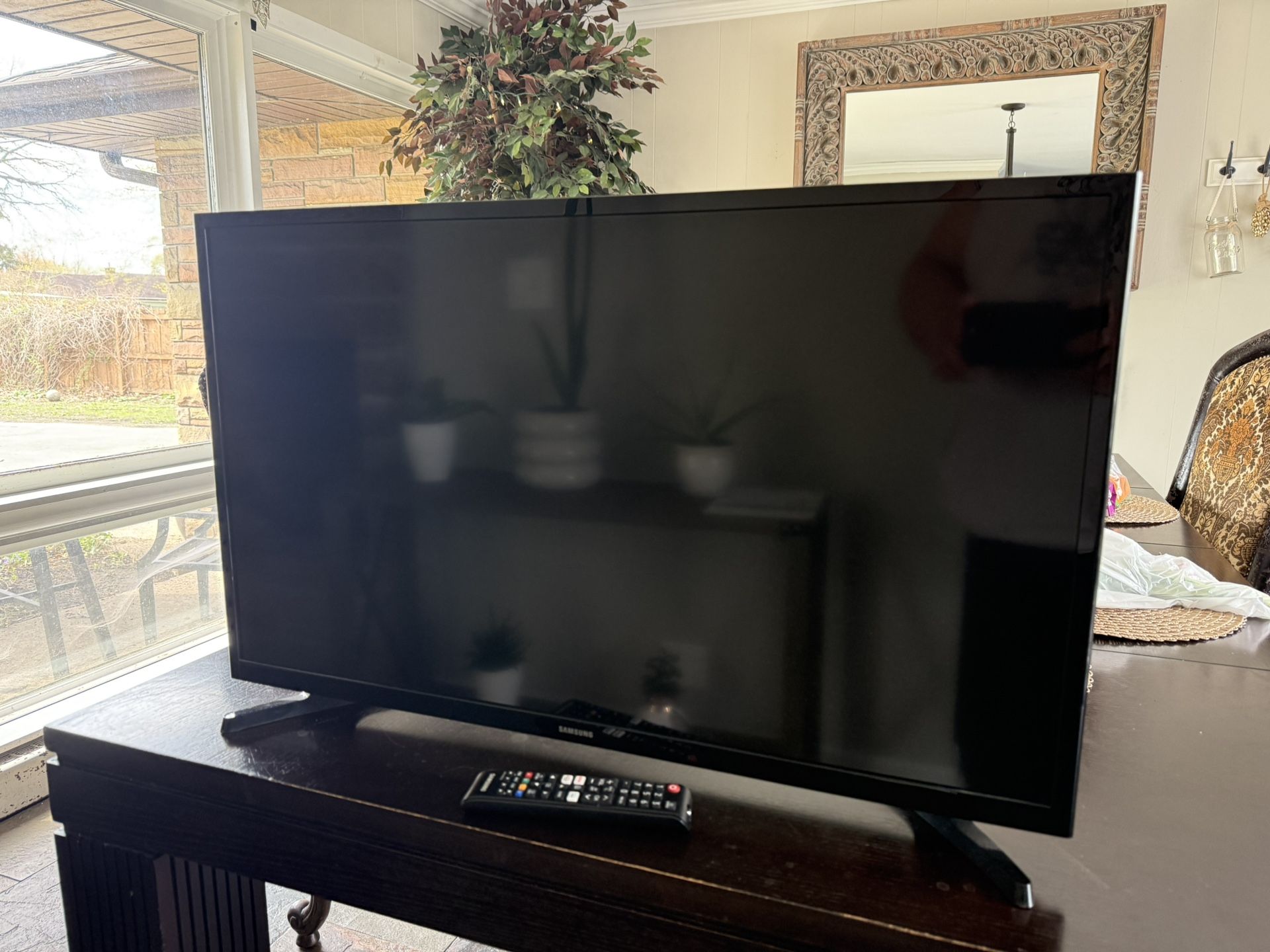 Samsung Smart TV 32 Inch