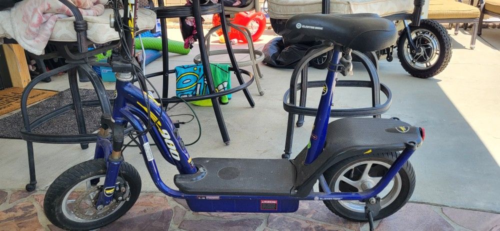 Electric Scooter EZIP 900