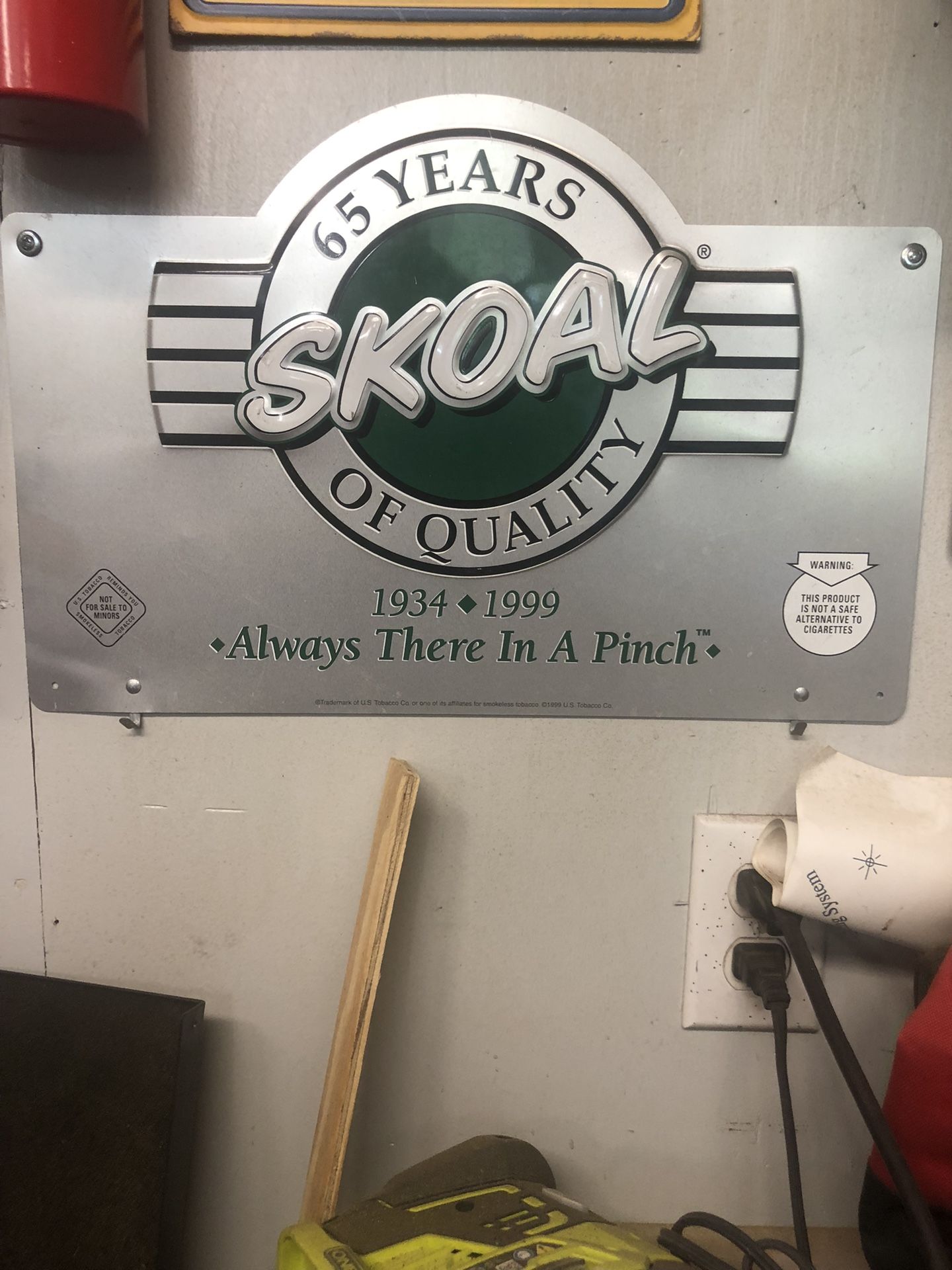 Metal Scoal Sign