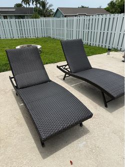 Set of 2 Outdoor Wicker Chaise Lounge Chairs – Adjustable Backrests