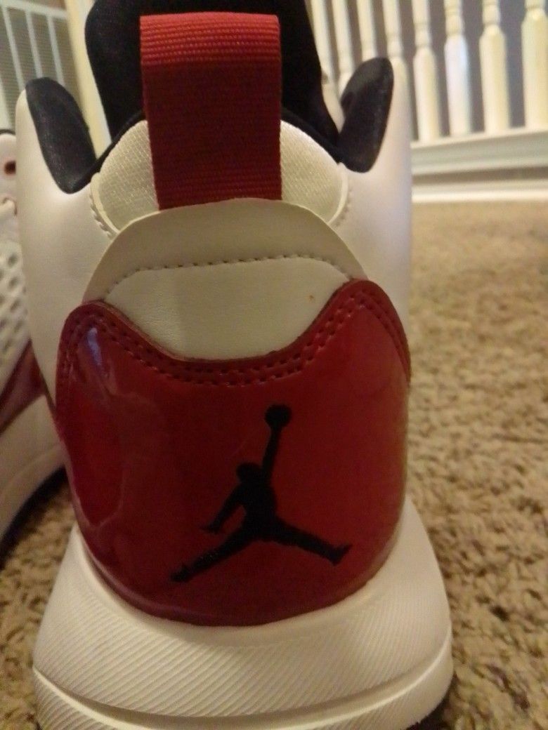 Jordan Maxin 200 Size 10.5