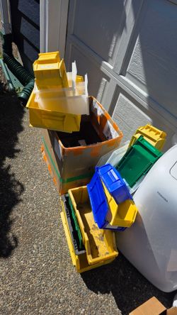 Uline Akro bins
Various sizes
Assorted colors
Stackable
Great for tool organization/storage
Toys or anything that needs to be organized really