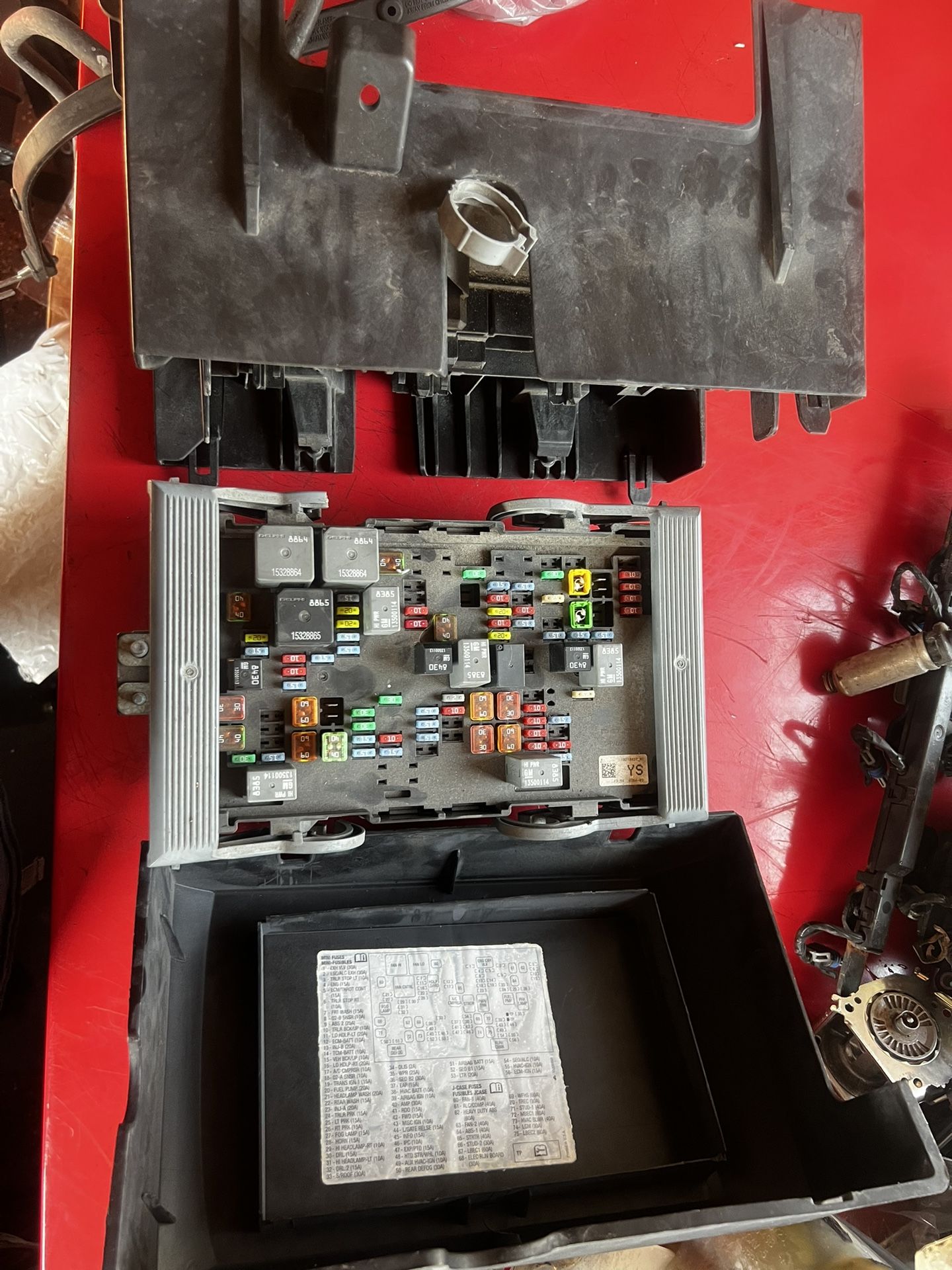 2007-14 Chevy GMC Cadillac Fuse Box Junction Relay Distribution Block OEM