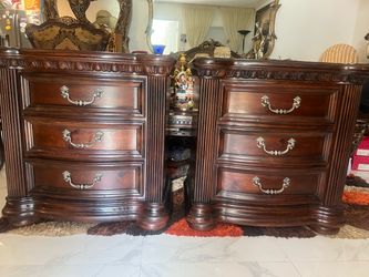 Queen size bed set