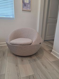 EUREKA CHAIRS