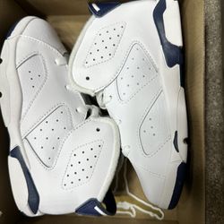 Jordan 6 Retro Midnight Navy Size 10c New