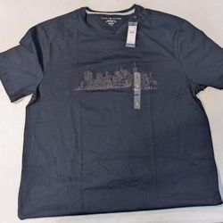 *New* Men's Large Tommy Hilfiger Short Sleeve Shirt