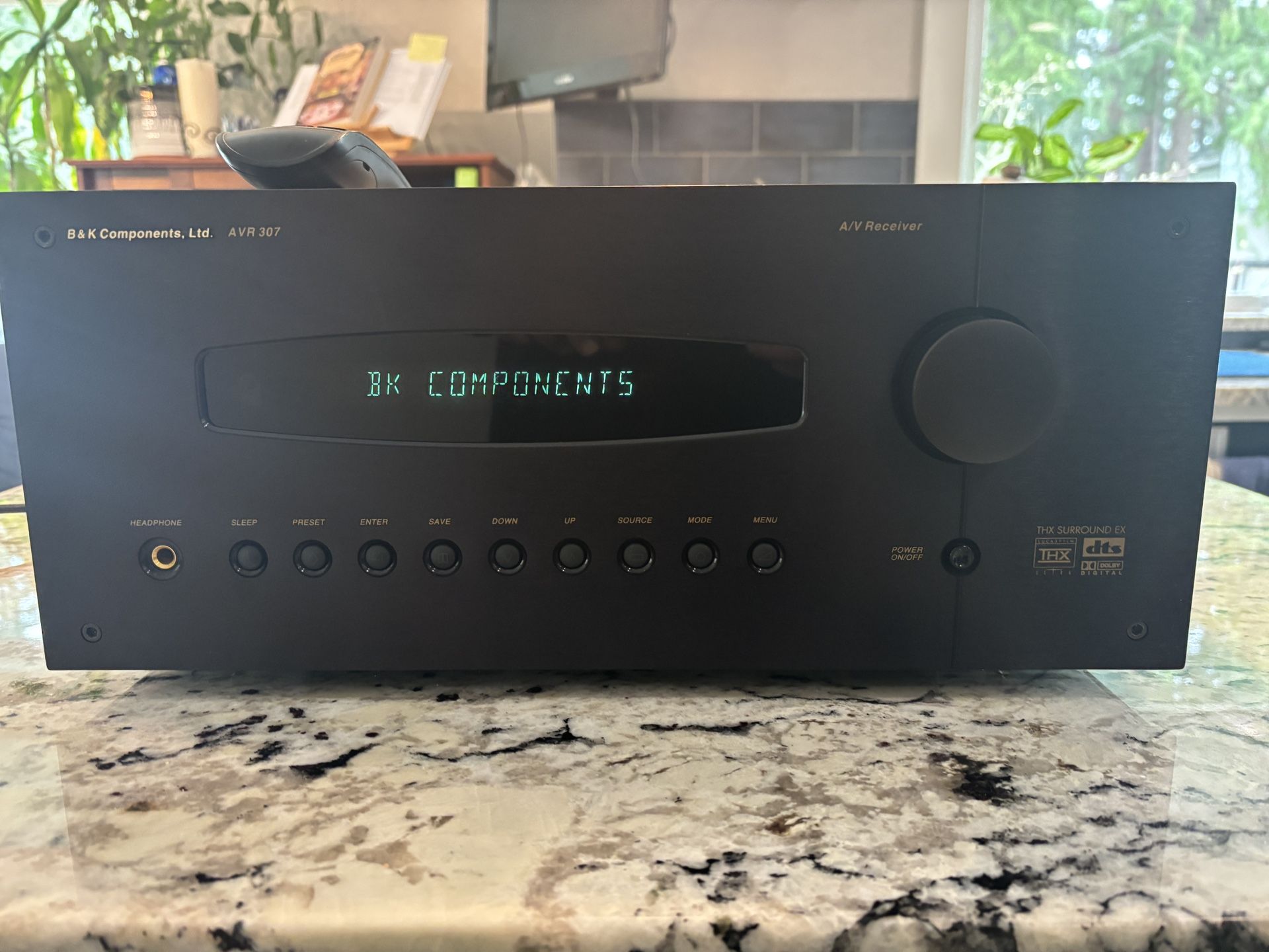 B&K AVR307 Receiver