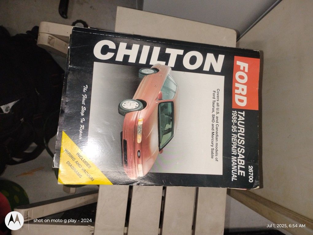 Car Manuals (Chilton Ford Taurus/Sable1986-95 )&( Haynes Toyota Tercel 1987-94)&(Haynes Hyundai Santa FE 2001-2006)&(Haynes Dodge Pickup 1)