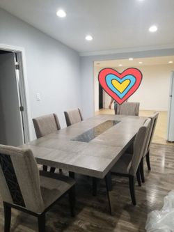 Extendable dining table set