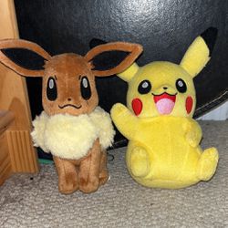 Eevie and Pikachu Pokémon Plushies 