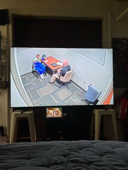 SAMSUNG 80” SMART TV