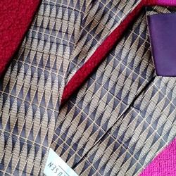 A Nice Tan & Grey W/ Designs Men's Tie 