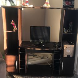 Entertainment center