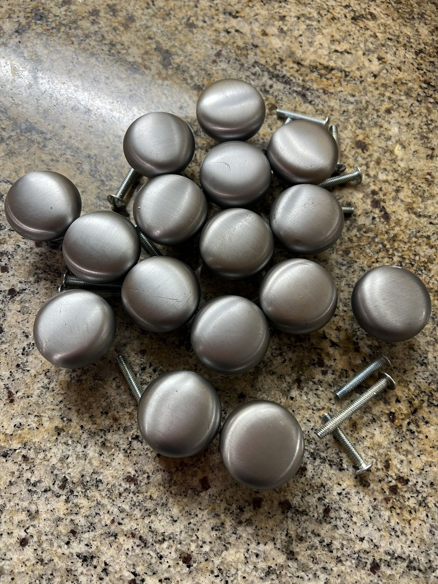 CABINET KNOBS