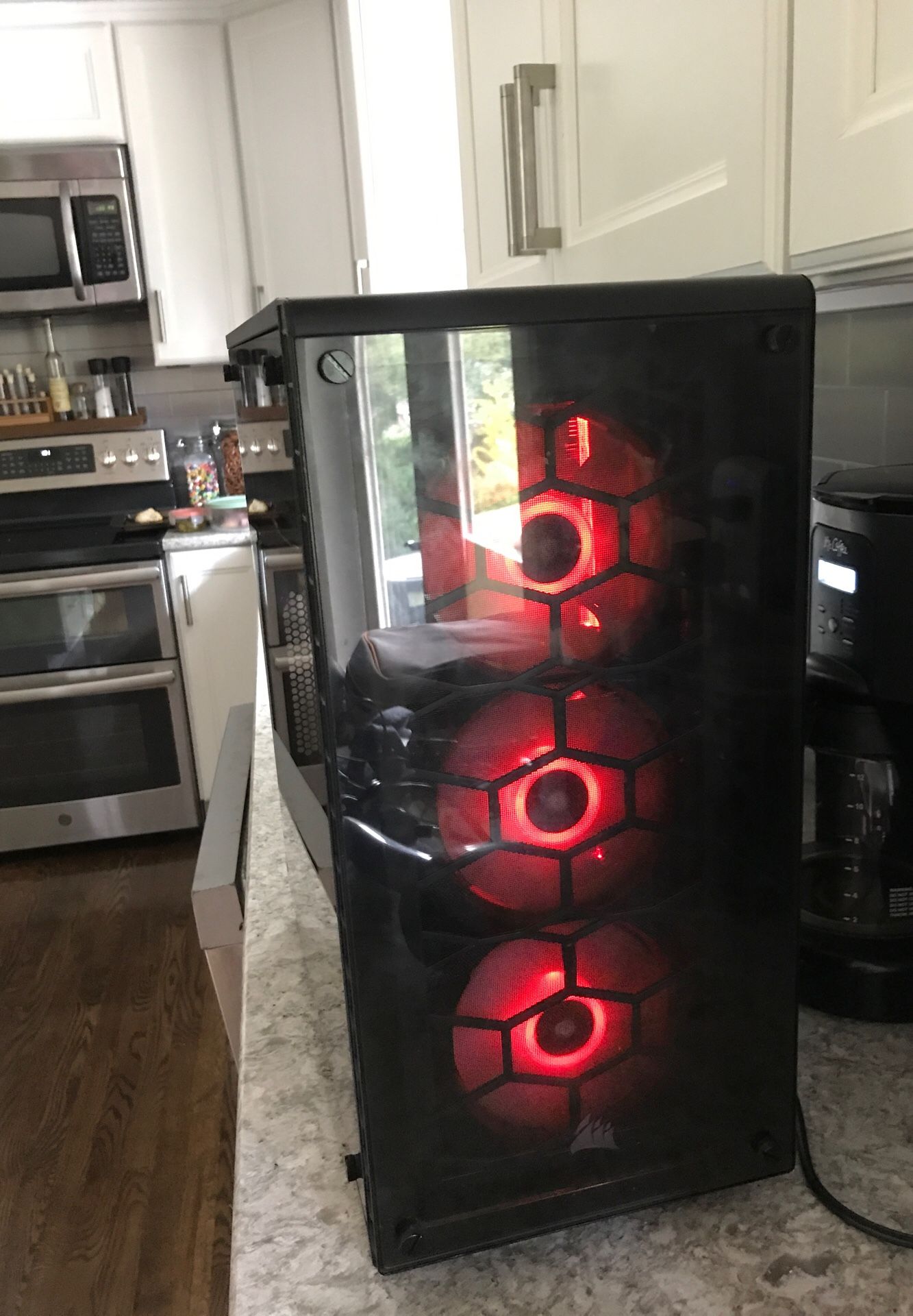Gaming pc need gone ASAP THROW A OFFER