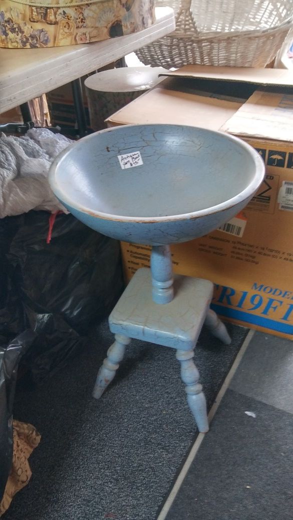 Antique vintage yarn bowl stand.