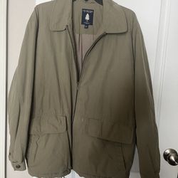 Roundtree & Yorke Men's Olive Green Water-Resistant Outdoor Jacket, Large.
