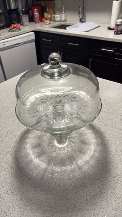 Glass cake stand with lid