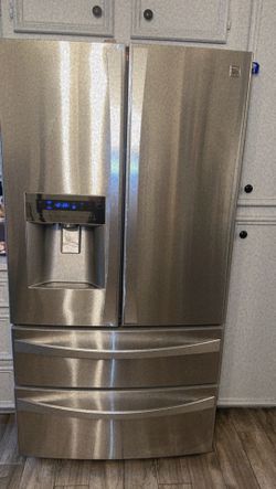 GE Fridge. Works Great