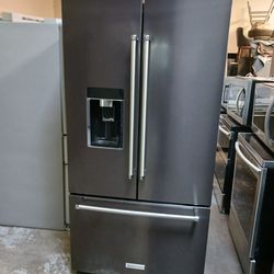 Refrigerator kitchenaid counter depht in black stainless steel 40 days warranty Delevery