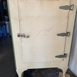 30s GE Refrigerator Works 