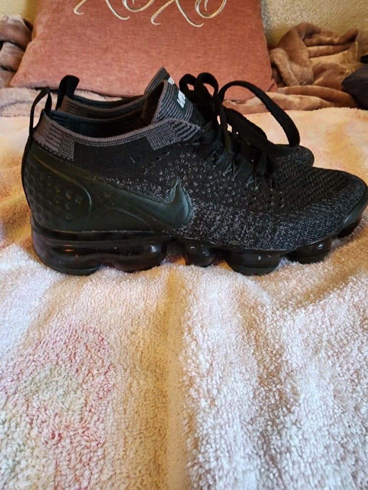 Nike Air Vapormax Flyknit Women Size 7