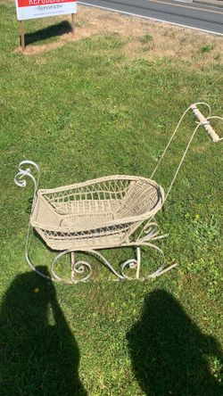 Vintage wicker slay